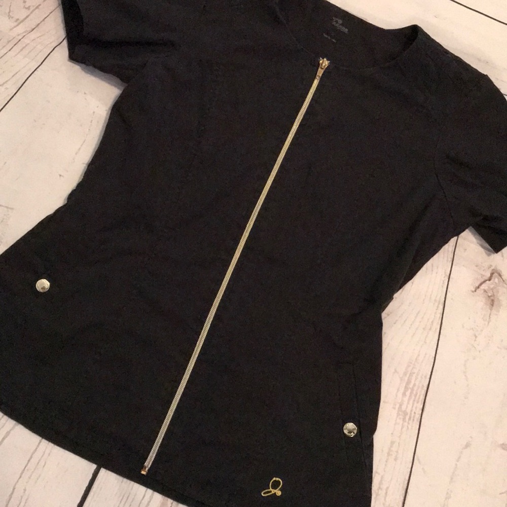 Jaanuu biker scrub top size Small